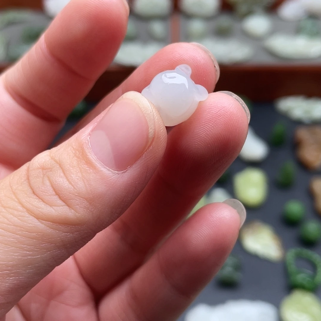 颈饰未镶嵌和田玉小兔子配饰