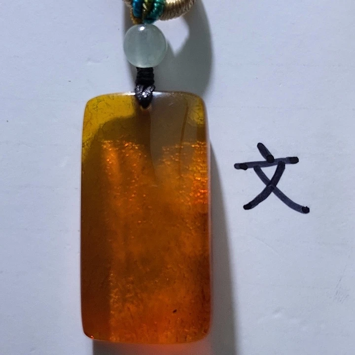 琥珀未镶嵌珠宝奇石7