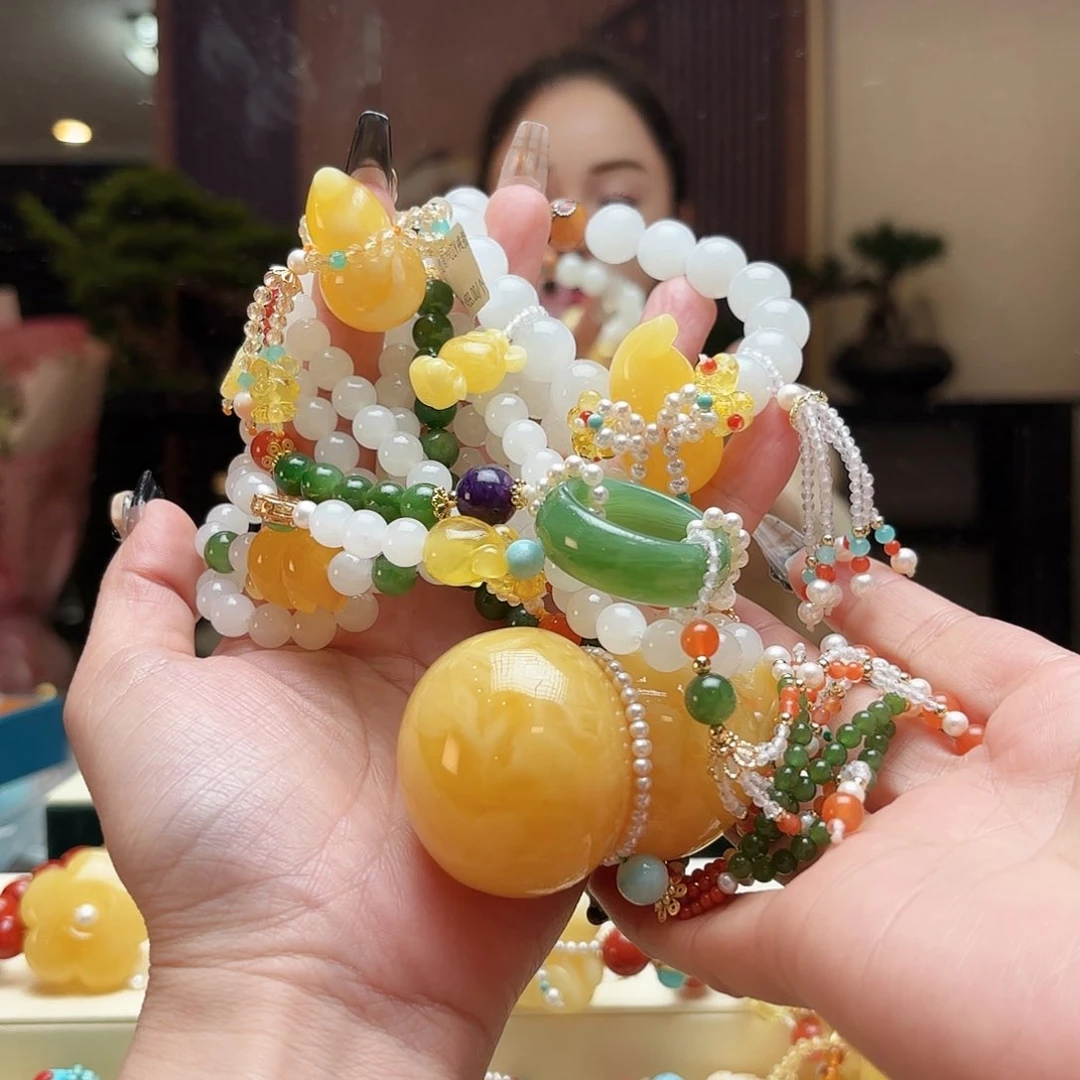 琥珀手链未镶嵌右***隆琥珀