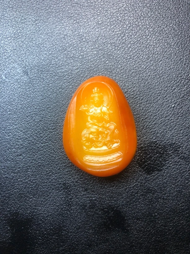 天然和田玉普贤吊坠