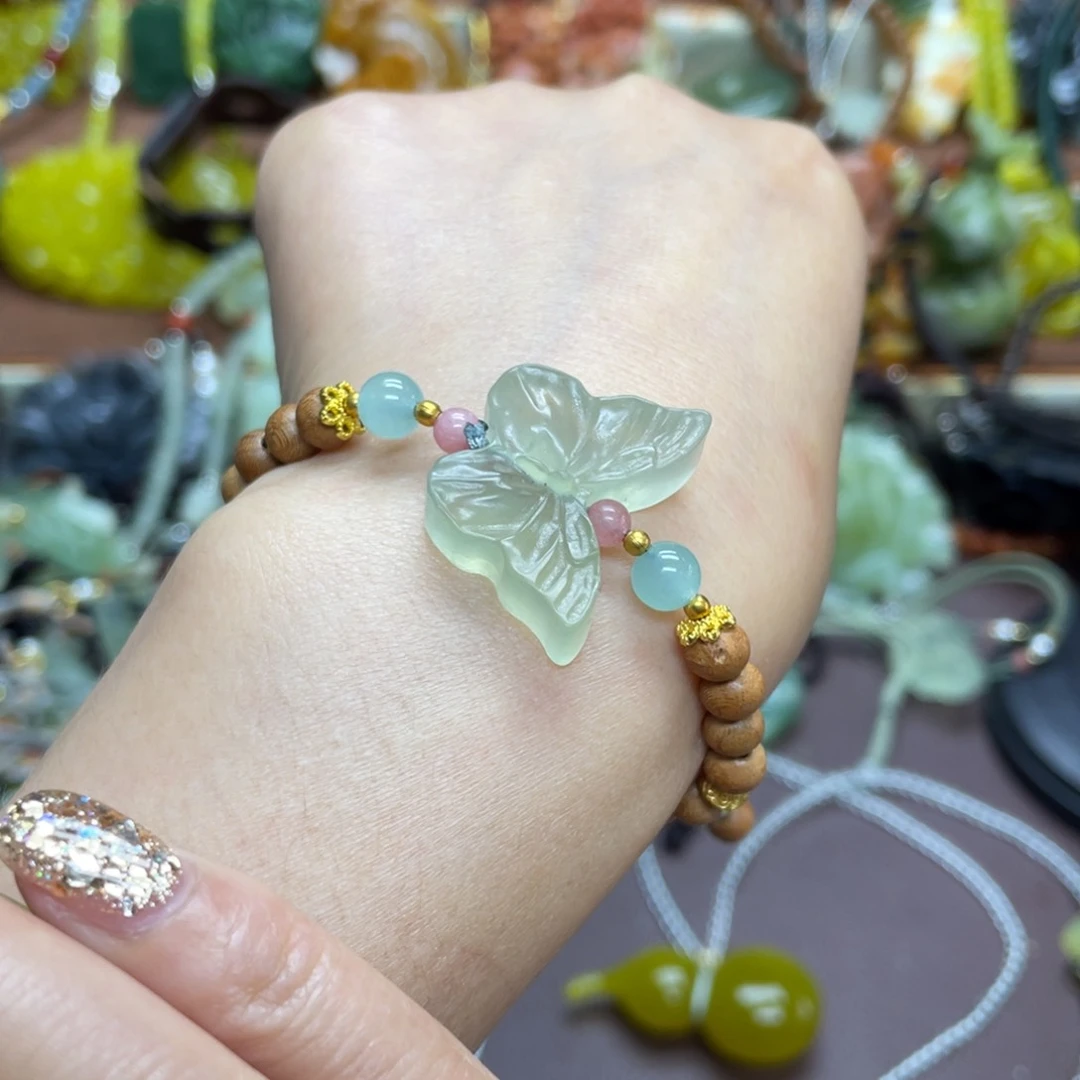 未镶嵌蛇纹石玉颈饰