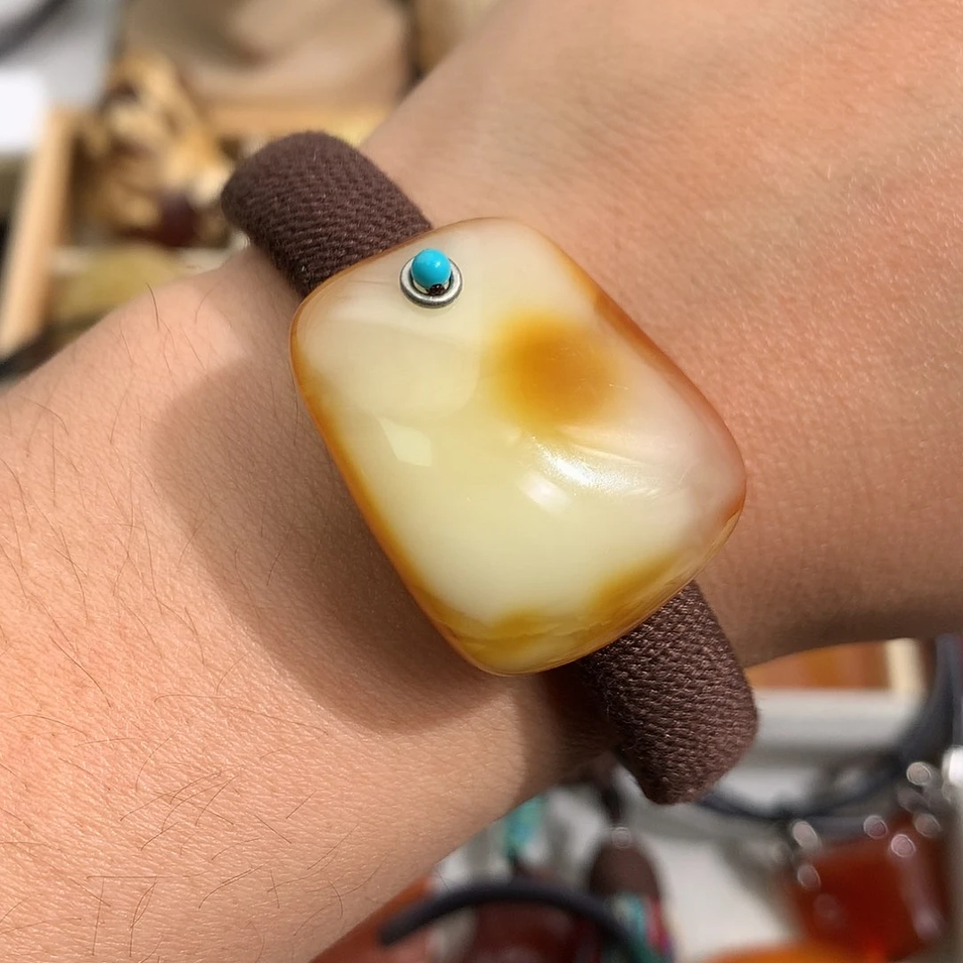 蜜蜡裸石未镶嵌你