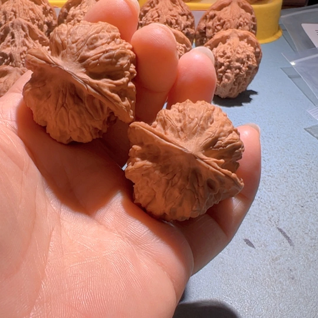 文玩核桃把件野狼38