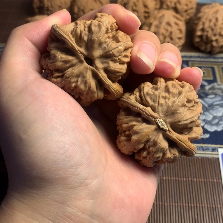吊坠文玩核桃旺***理粗筋