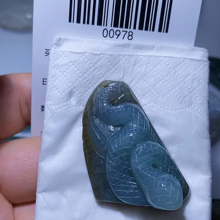 翡翠未镶嵌颈饰天光墟翡翠市场现金代购