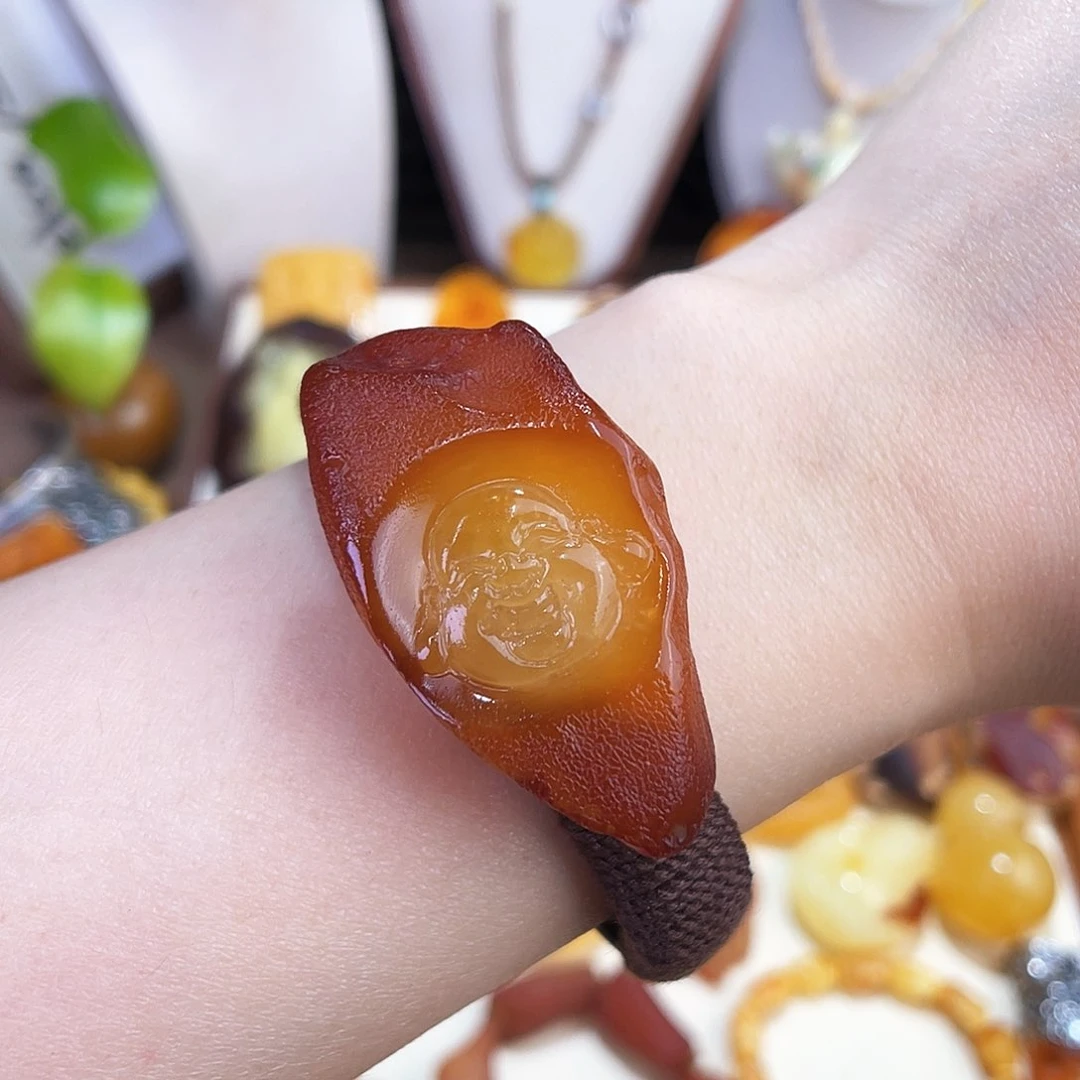 未镶嵌琥珀珠宝奇石