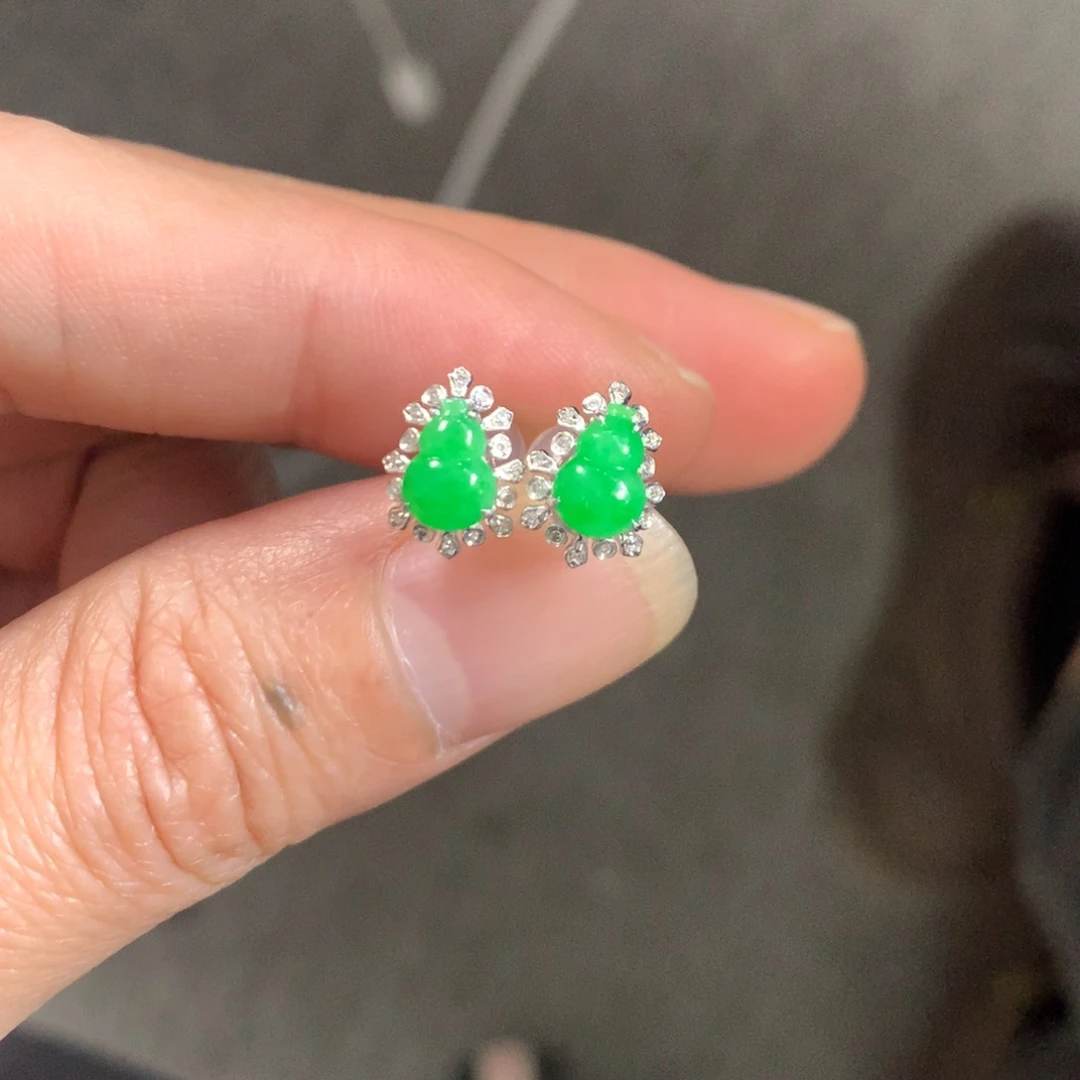 翡翠耳饰18K金镶嵌通**润翡翠