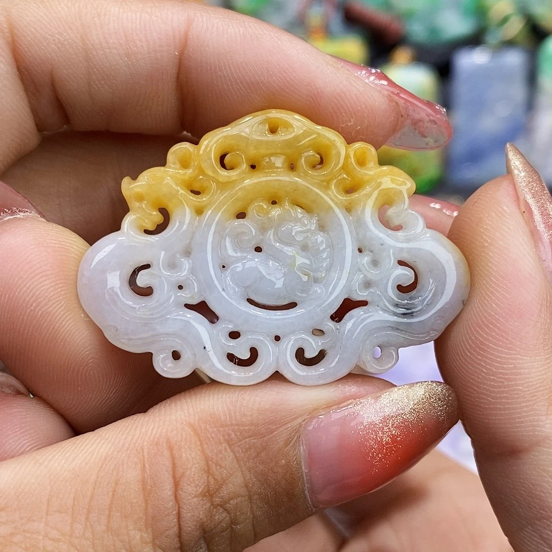 翡翠未镶嵌颈饰翡翠A货一物一证