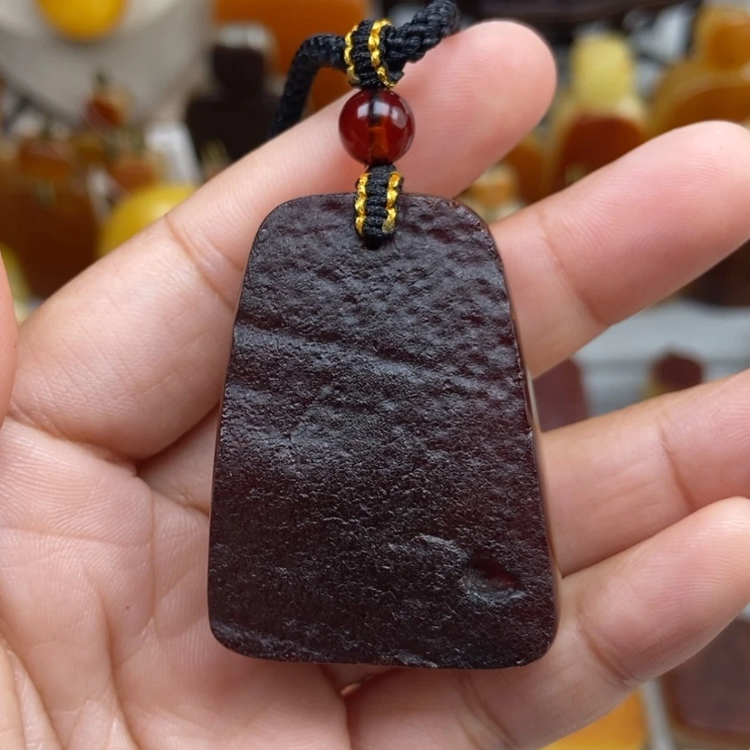 【闪购商品】琥珀颈饰未镶嵌