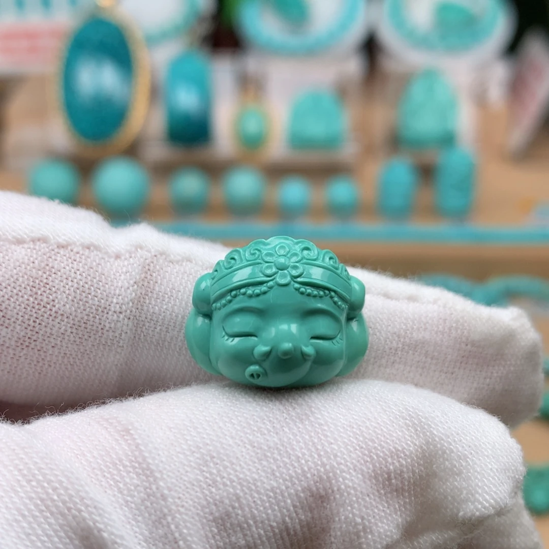 绿松石未镶嵌珠宝奇石