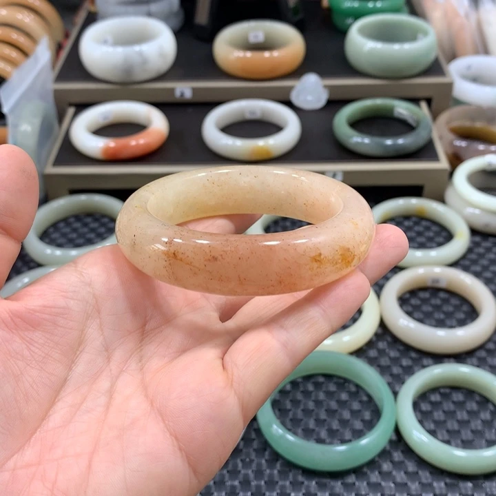 石英质玉手镯未镶嵌58微瑕