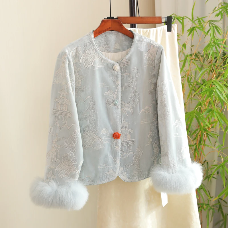 新中式国风丝绒刺绣女冬2025狐狸毛名媛高级感唐装保暖外套