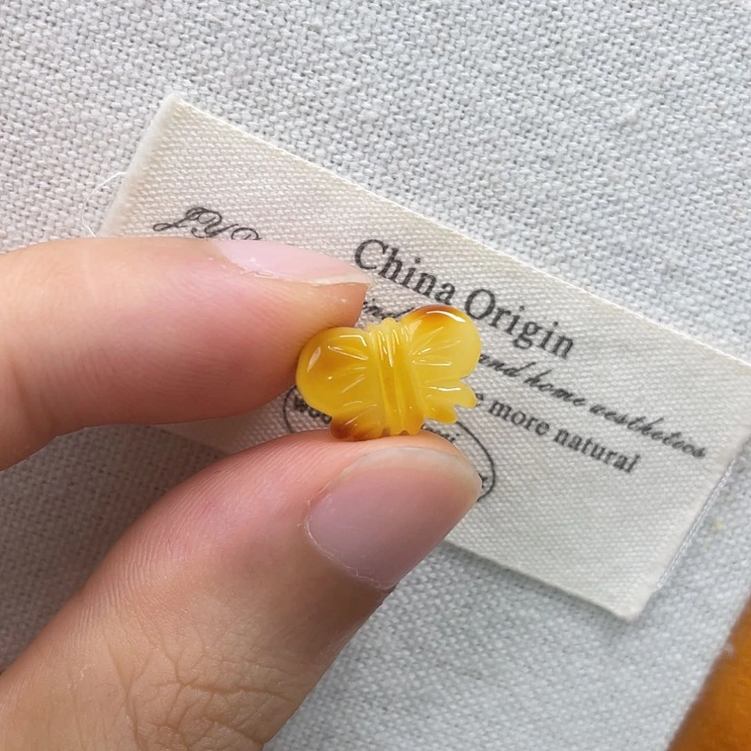 未镶嵌琥珀珠宝奇石蝴蝶结