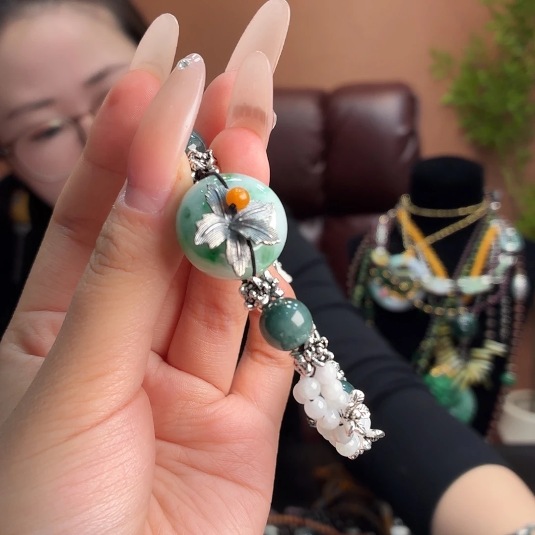 翡翠未镶嵌耳饰手串