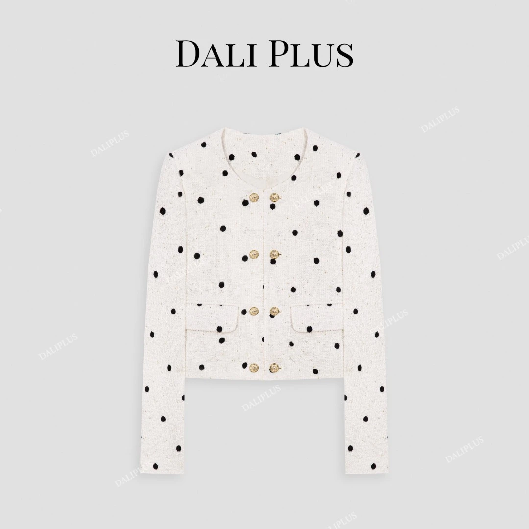 DALI PLUS复古回潮法式白色刺绣波点双排金扣小香风外套-D5LT2014