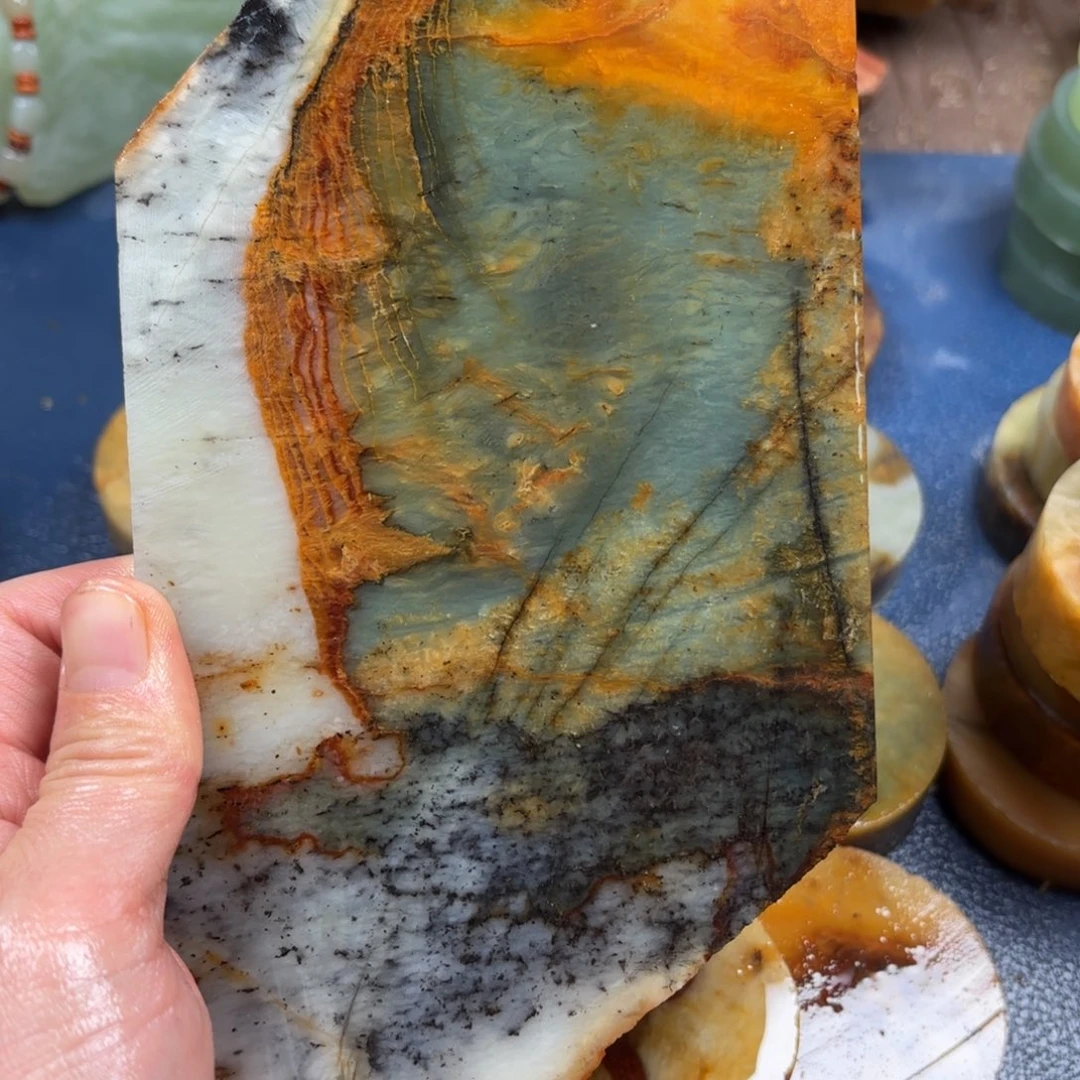 燎***人蛇纹石玉未镶嵌珠宝半成品