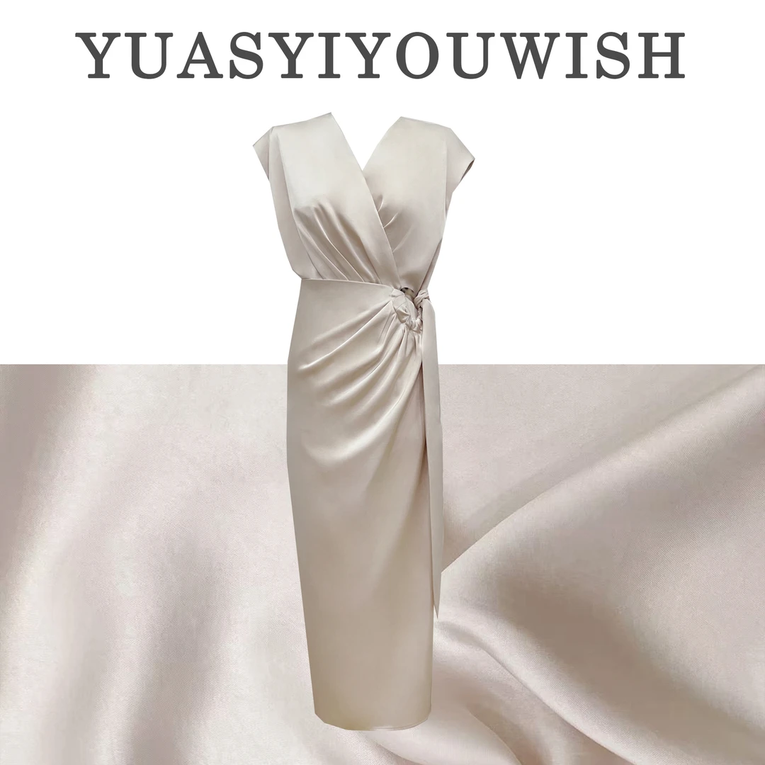 YUASYIYOUWISH|“一重山”设计师版型交叠V领收腰清冷感连衣裙