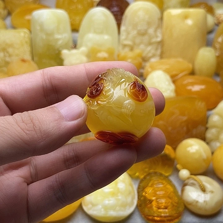 琥珀颈饰未镶嵌琥珀蜜蜡吊坠