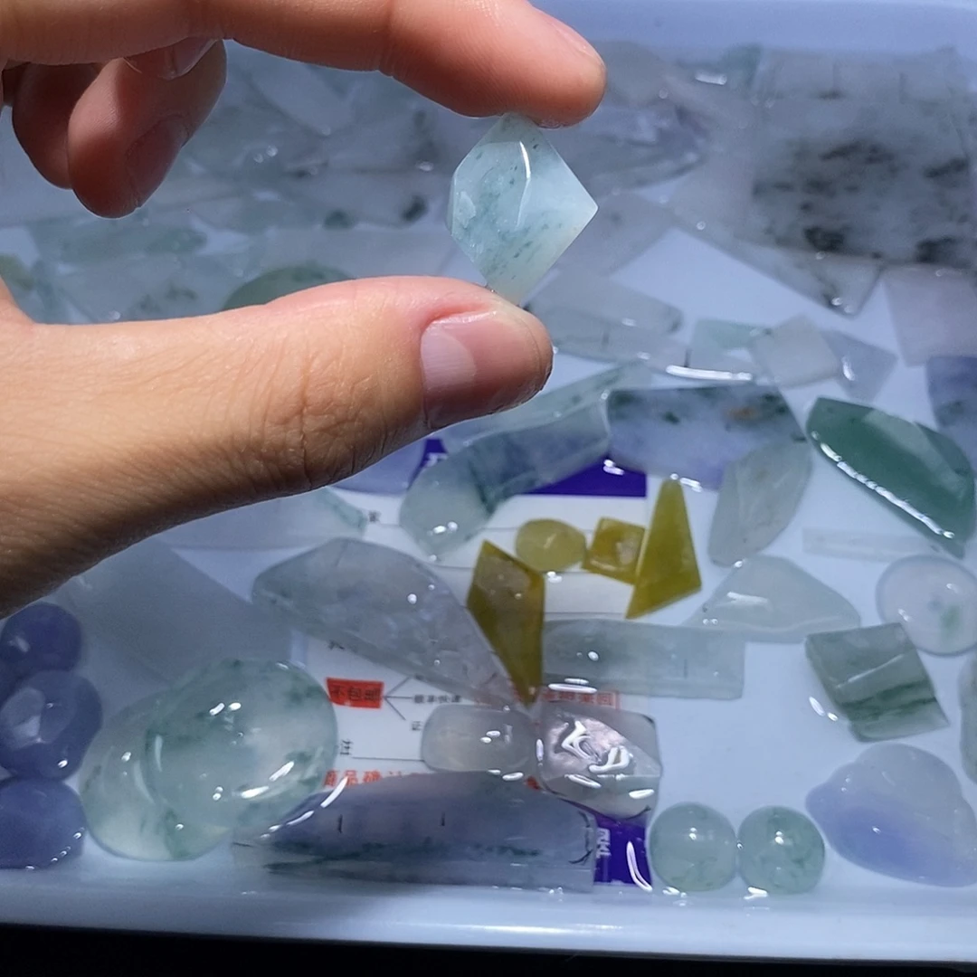 颈饰未镶嵌翡翠3677