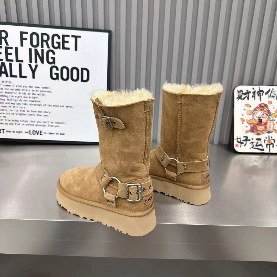 时尚雪地靴中跟时尚中筒雪地靴冬季防水台靴子透气百搭女士真皮