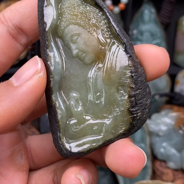 子***龙翡翠未镶嵌颈饰天然缅翡佛光天下