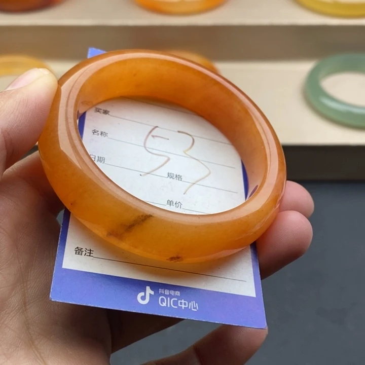 石英质玉未镶嵌手镯