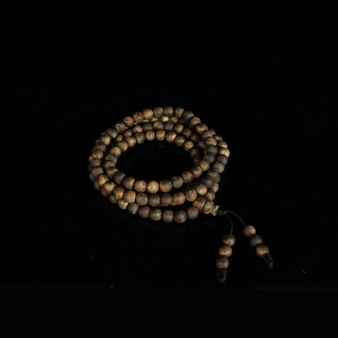 DY-B1247 西马奇楠种沉香念珠 0.62cm 12.2g