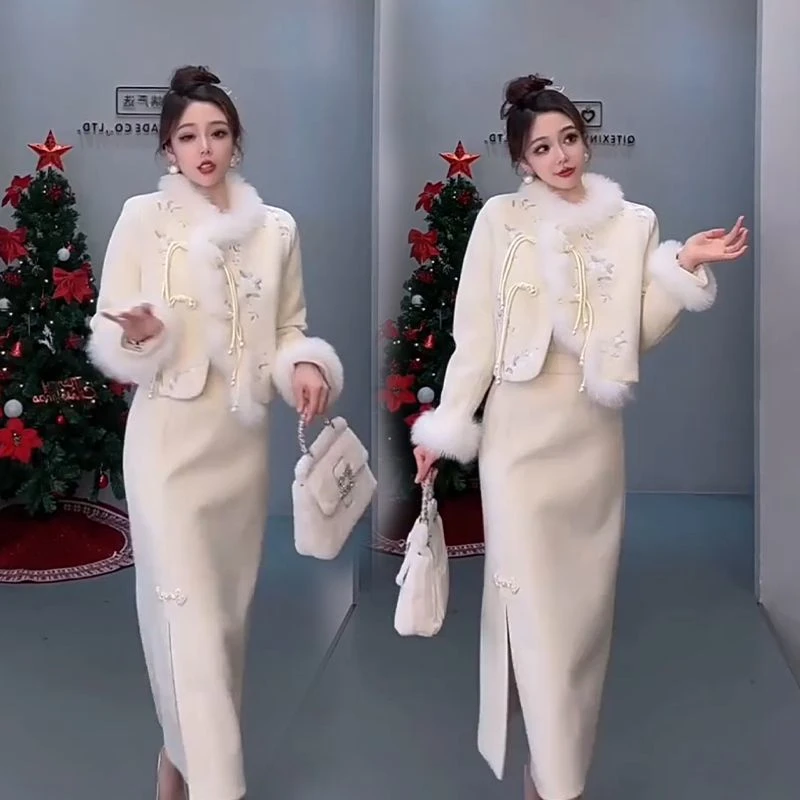 今年流行冬季网红新款高级感洋气显瘦新中式盘扣加棉外套半裙套装