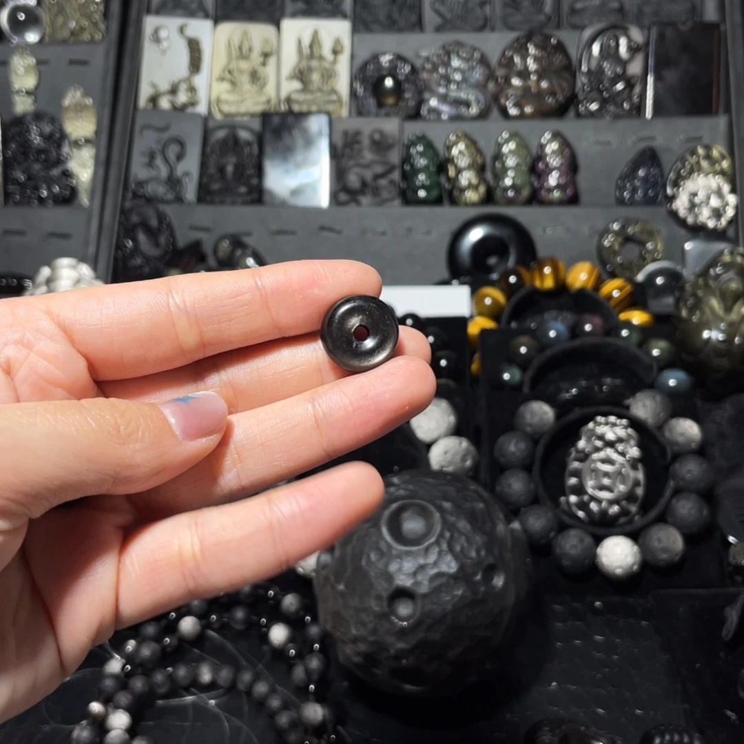 悦***黑曜岩未镶嵌珠宝奇石