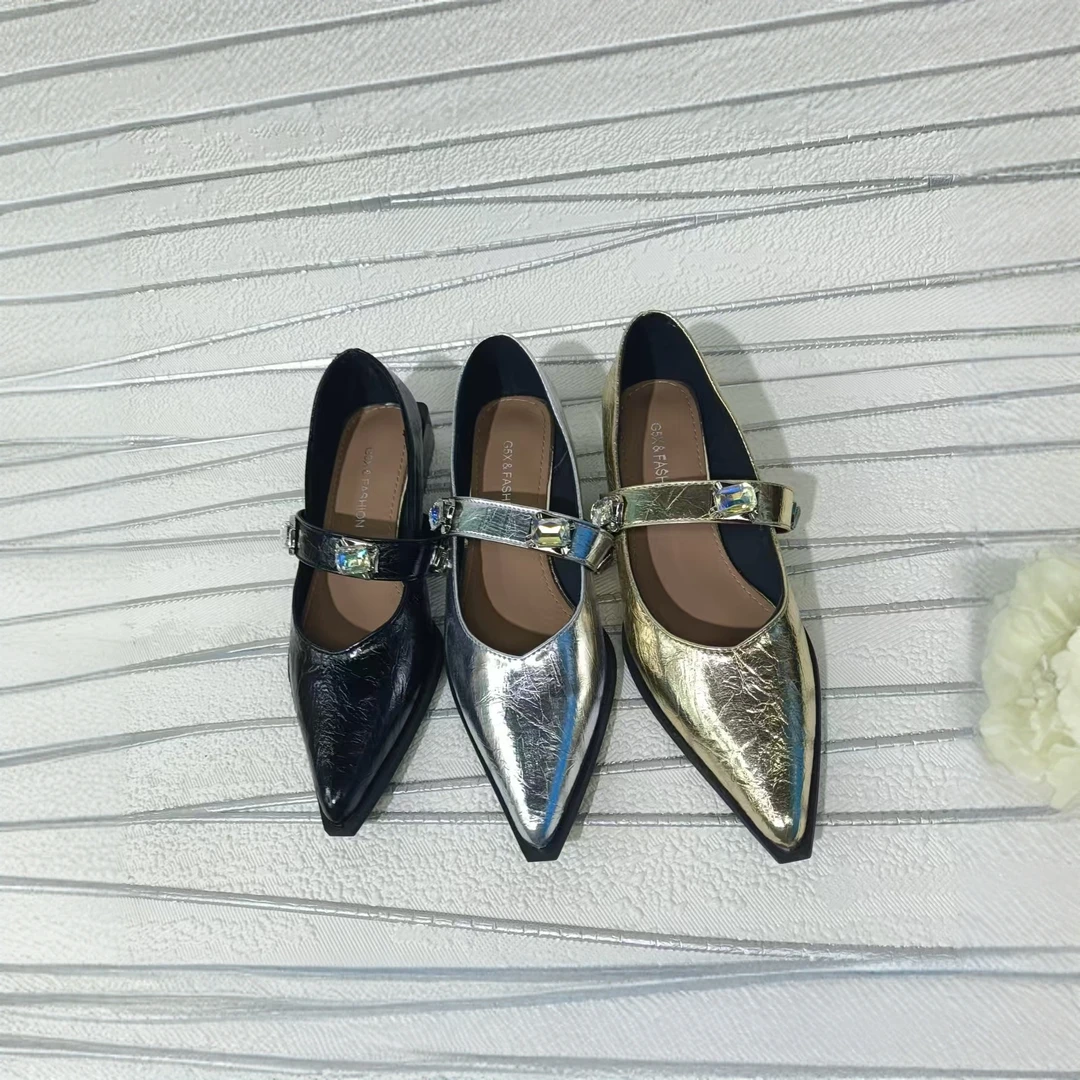 百搭女鞋春法式尖头单鞋中口妈妈单鞋尖头时尚夏季平底鞋小众