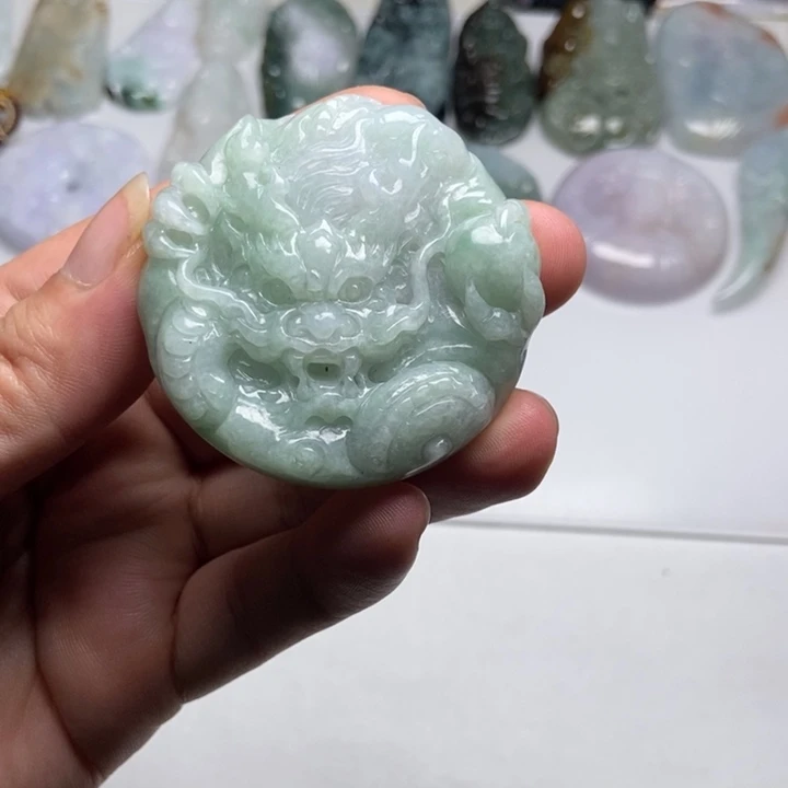 翡翠未镶嵌颈饰龙牌22