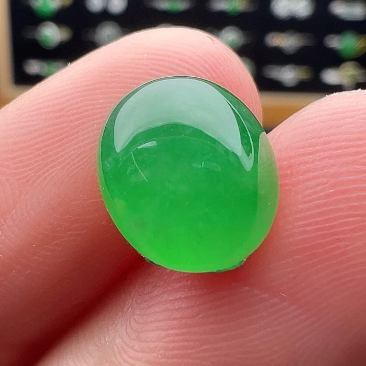 翡翠未镶嵌颈饰蛋面11.1