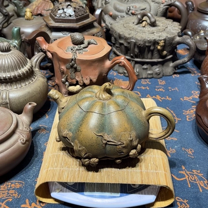 贾***年茶壶紫砂紫砂。