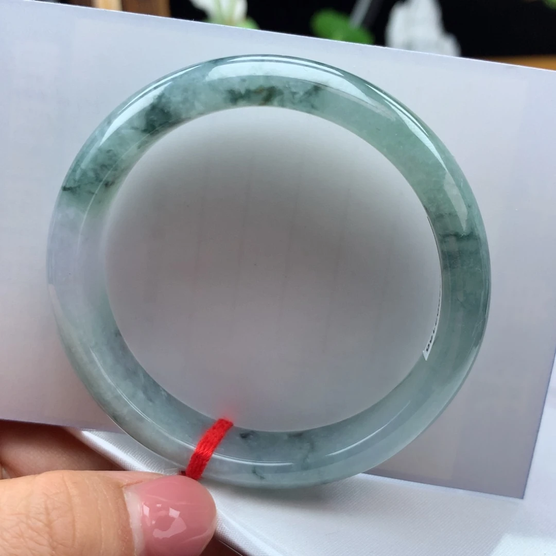 翡翠手镯未镶嵌纯天然