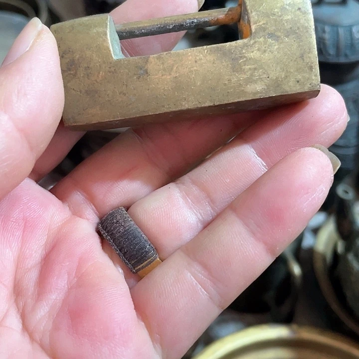 爱***》闪电购铜摆件工艺品