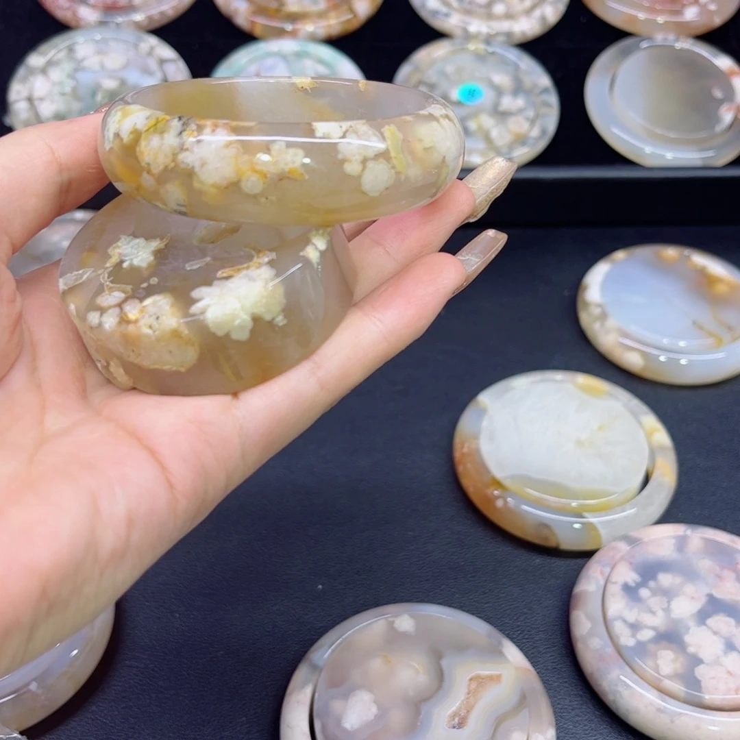 手镯玛瑙/玉髓未镶嵌57