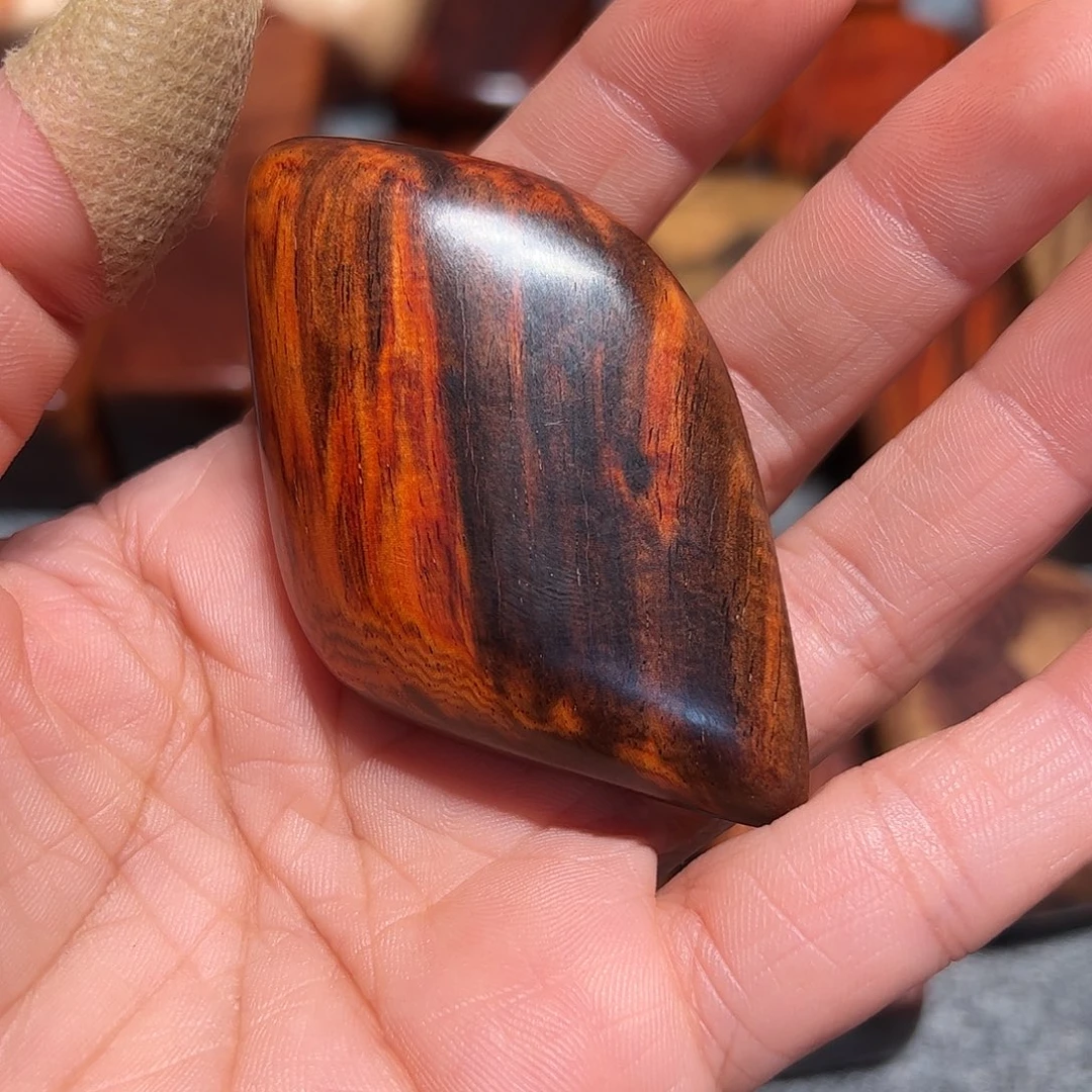 澪***点交趾黄檀（大红酸枝）