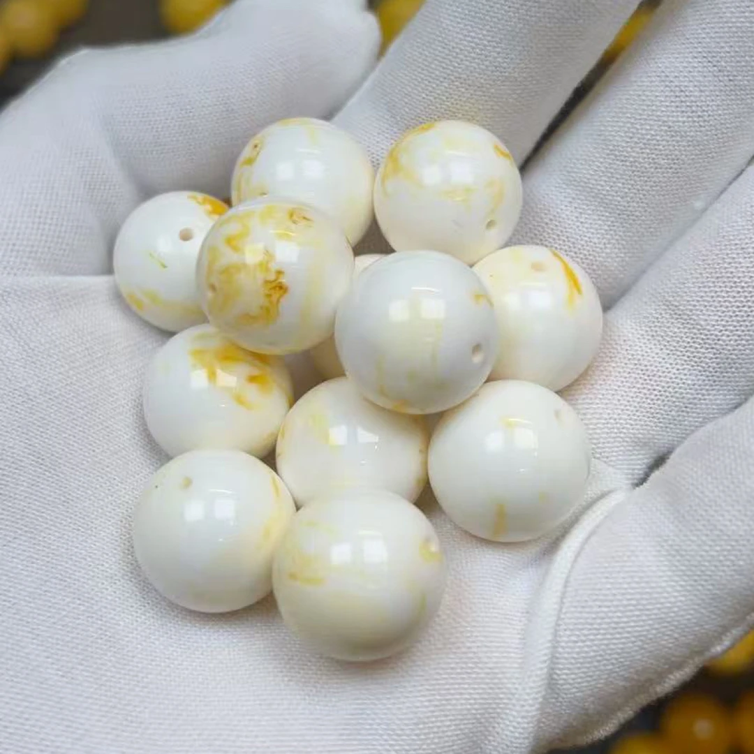 1.8金瓷白单珠(拍一颗送一颗)