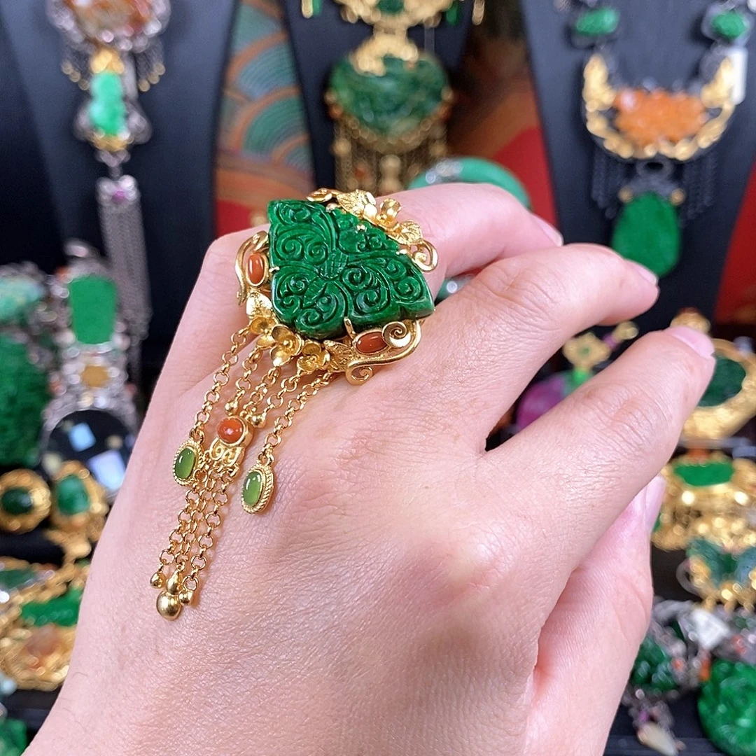 翡翠未镶嵌戒指戒指