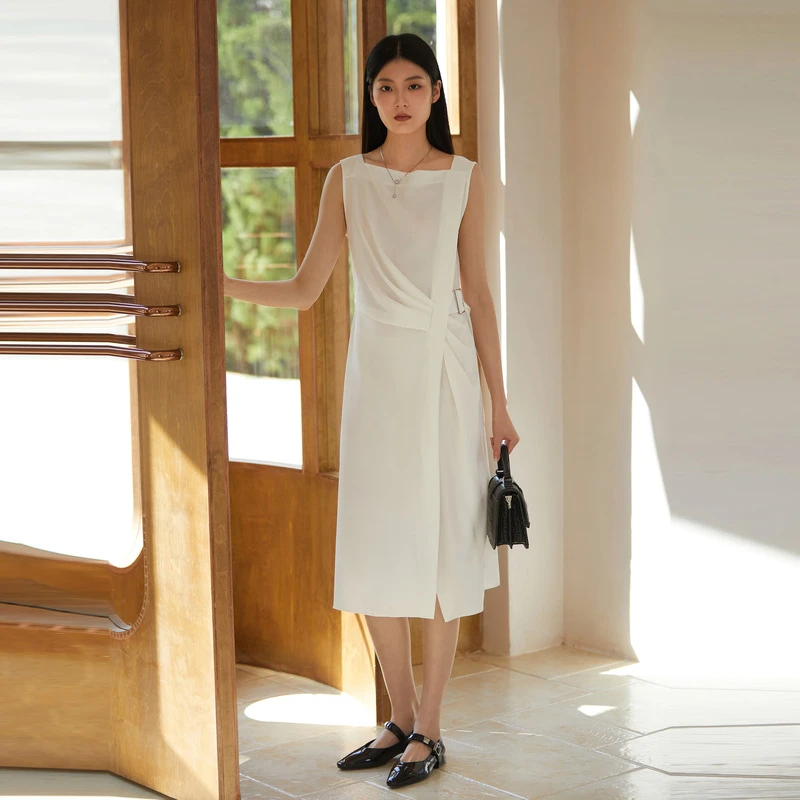 圣迪奥1女装时尚气质OL风优雅圆领收腰无袖连衣裙S223Z120L
