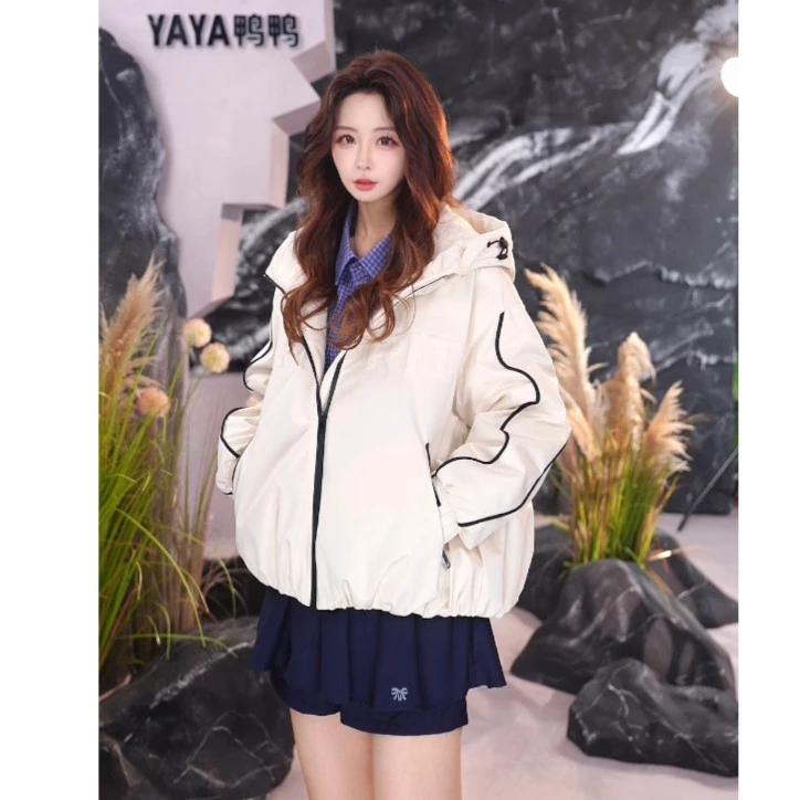 YAYA/鸭鸭【小雪花系列】羽绒服女短款运动时尚户外外套YE5B604701E