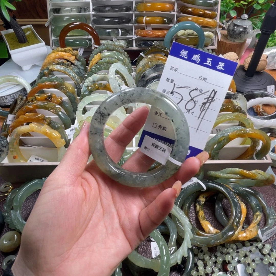 未镶嵌蛇纹石玉手镯