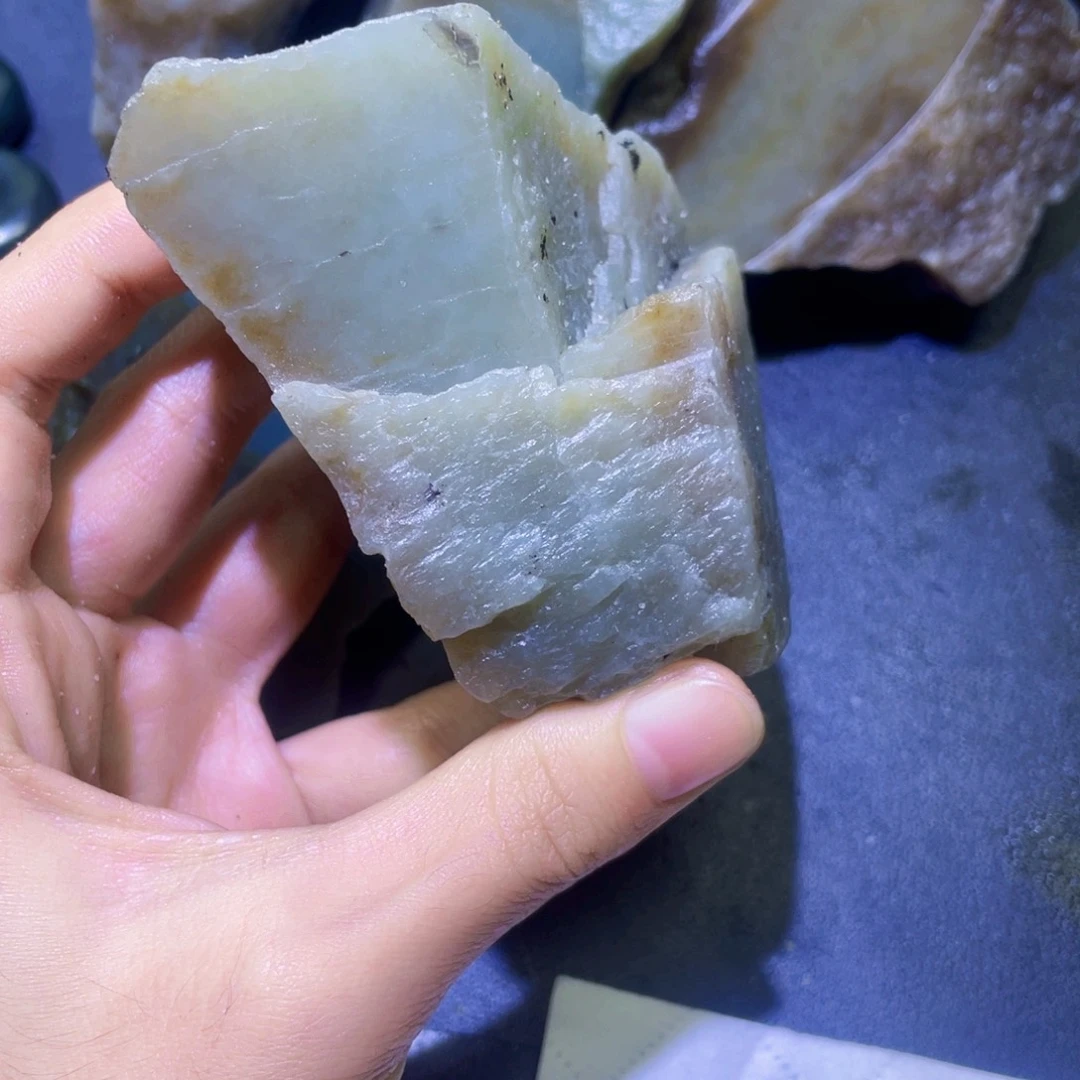 和田玉未镶嵌珠宝半成品