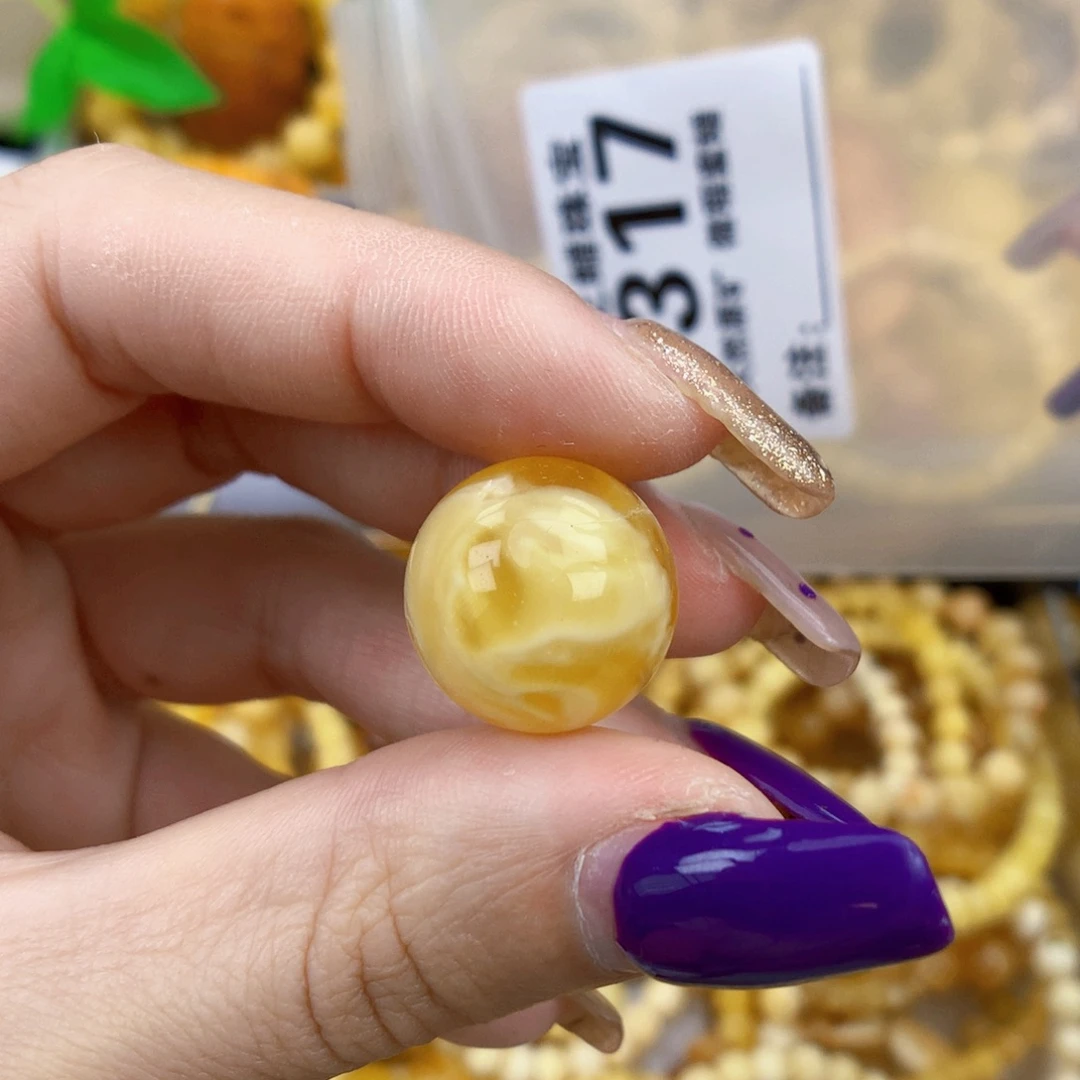 琥珀未镶嵌珠宝奇石16.7