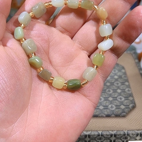 和田玉未镶嵌挂件半**巅