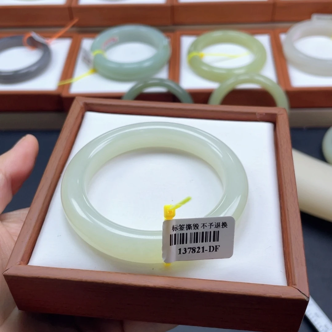 【闪购商品】未镶嵌手镯和田玉链接65。53