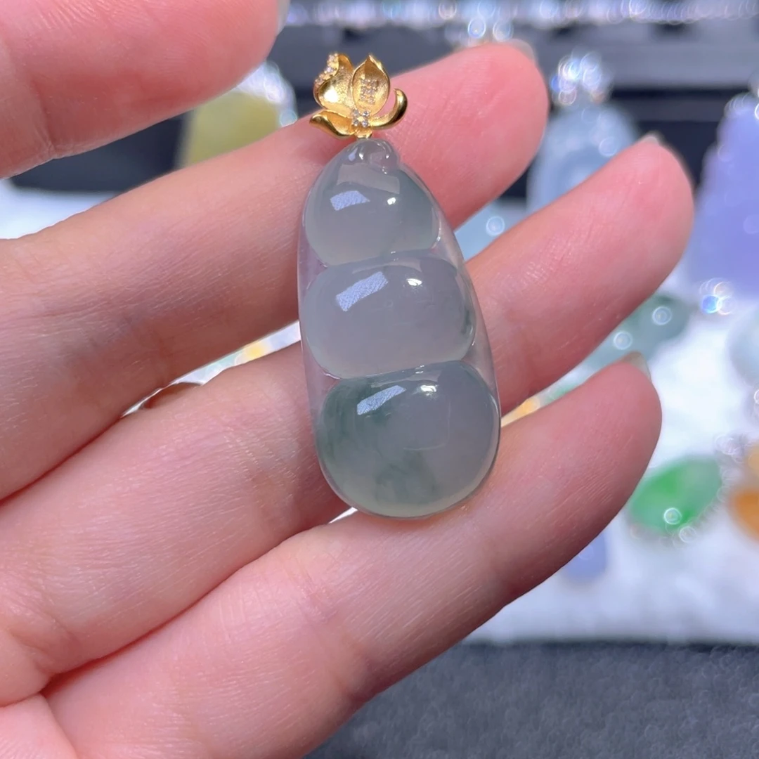 翡翠18K金镶嵌颈饰翡翠