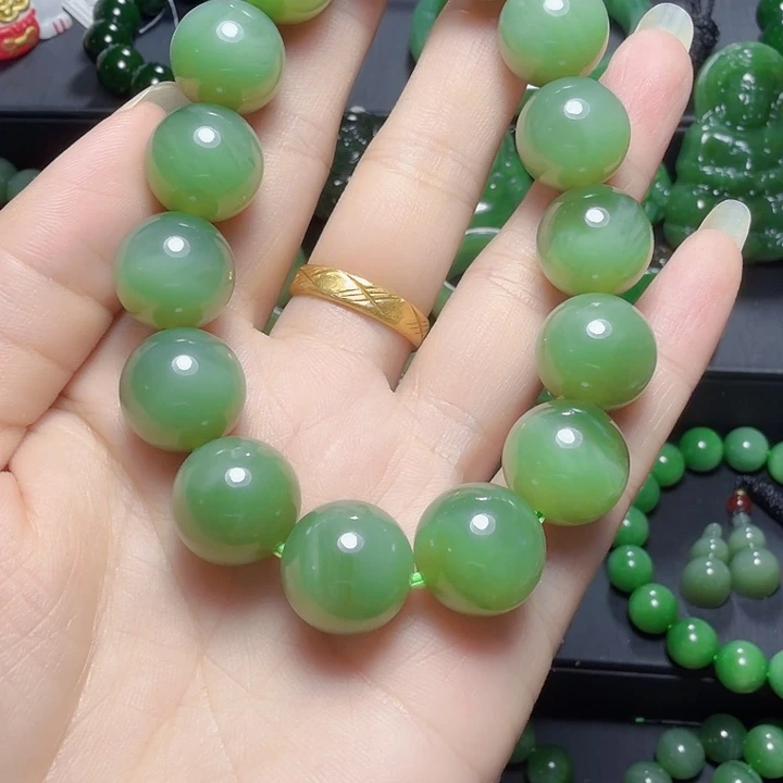 和田玉（碧玉）未镶嵌颈饰