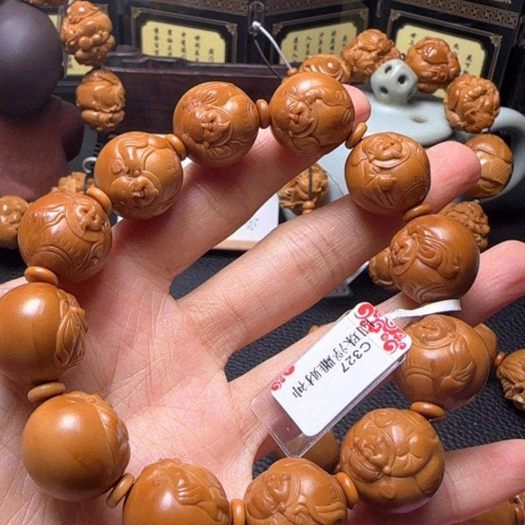 【闪购商品】橄榄核手串浮雕财神
