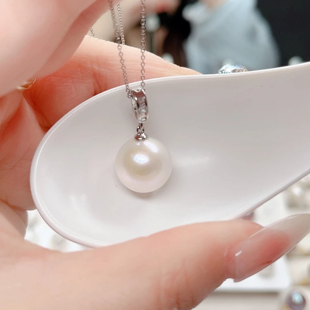 淡水珍珠吊坠(赠链)合金